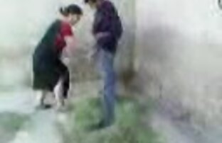 XXX زرق و عكس سوپر سكسي برق دار, مادر بزرگ, خرده, در آسفالت و سنگ فرش در داخل کابین. شکستن به زودی پایان خواهد رسید و او را در چرخ تا زمانی که آن را می آید مشتری