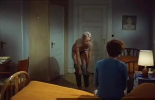 XXX آسیایی, عكس هاي سكسي متحرك مورد توسط یک مرد سیاه و سفید.