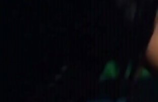 XXX او می داند که او جذاب است و او بسیاری از دیسک های مردان فيلم و عكس سكسي دیوانه