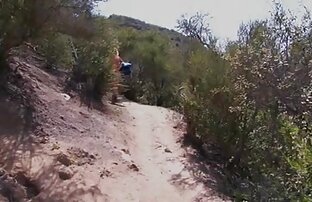 XXX کمی سطل عكس سكسي خفن زباله در جلوی دوربین