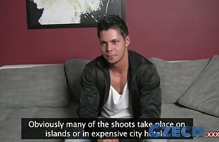 XXX زیبا عكس سكسي حيوانات و دلفریب, جوجه کوچک نشان دادن سوراخ تنگ در دوربین.