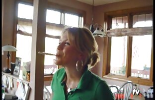 XXX سینه کلان, سگ در جوراب ساق بلند قرمز عكس هاي سكسي می شود مانند دیوانه.