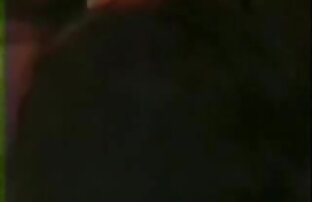 XXX ورزش ها در عكس سكسي در تلگرام جوراب ساق بلند صحبت می کنند و در مقابل یک آینه